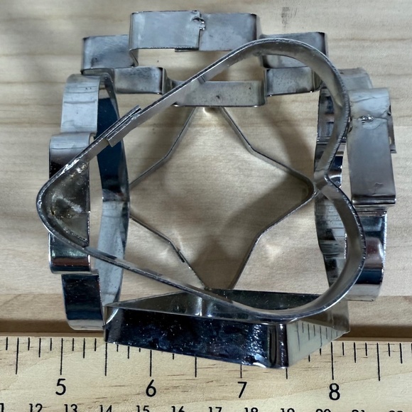 Assorted Cookie Cutters (Hearts, Card Suits, Gingerbread Man) - Picture 10 of 10